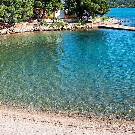 Fortuna In Pirovac, Close To The Seabeach Apartment *