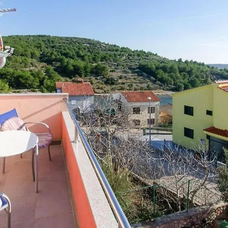 Appartement Fortuna In Pirovac, Close To The Seabeach Pirovac